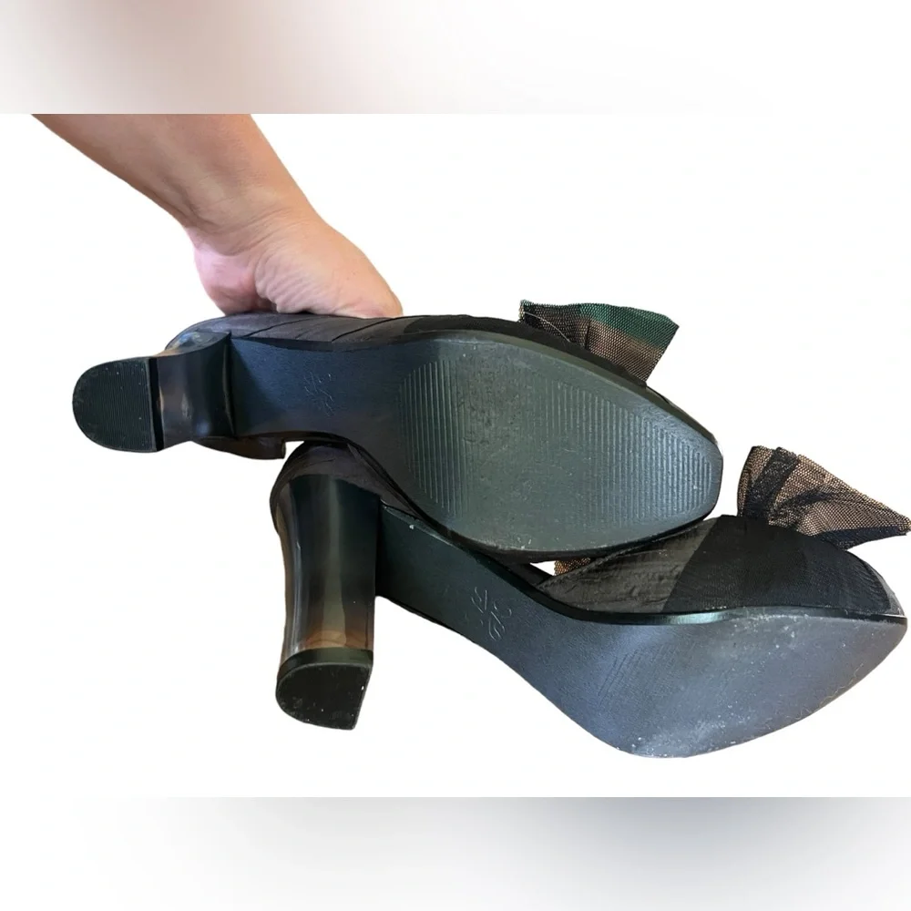 Simply Vera Vera‎ Wang Joyful Charcoal Pumps Acrylic Heel Mesh Bow Size 7.5